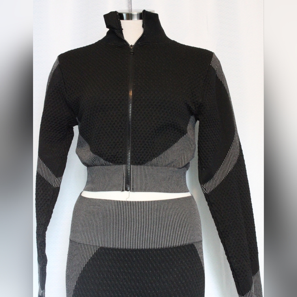 One Nation Black & Grey Athletic Set – Size S/M - Picture 2 of 8